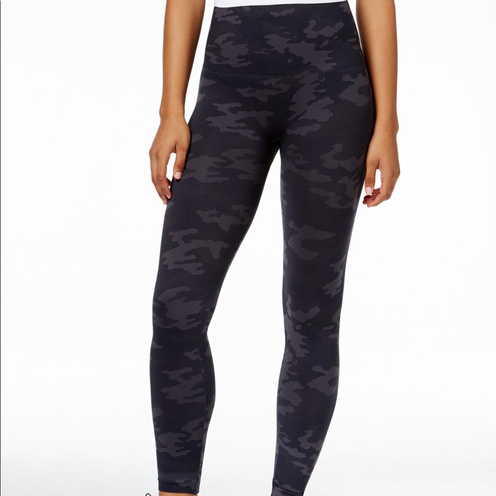 Spanx Camo Leggings Size Small